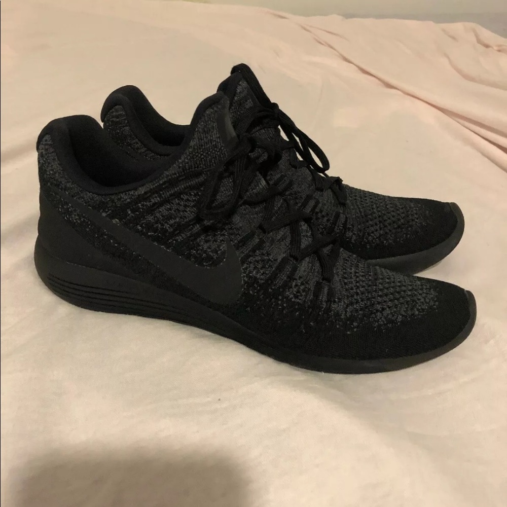 Nike lunarepic flyknit 2 black and grey size 11.5